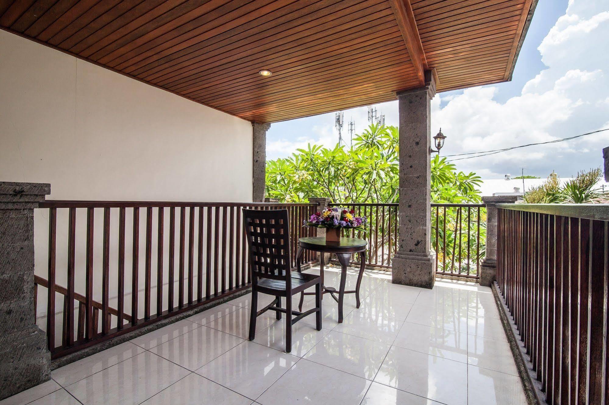 Puri Yuma Hotel Denpasar Exteriér fotografie